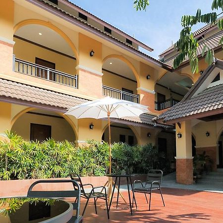 Siam Avari Hotel, Chiang Rai Exteriör bild