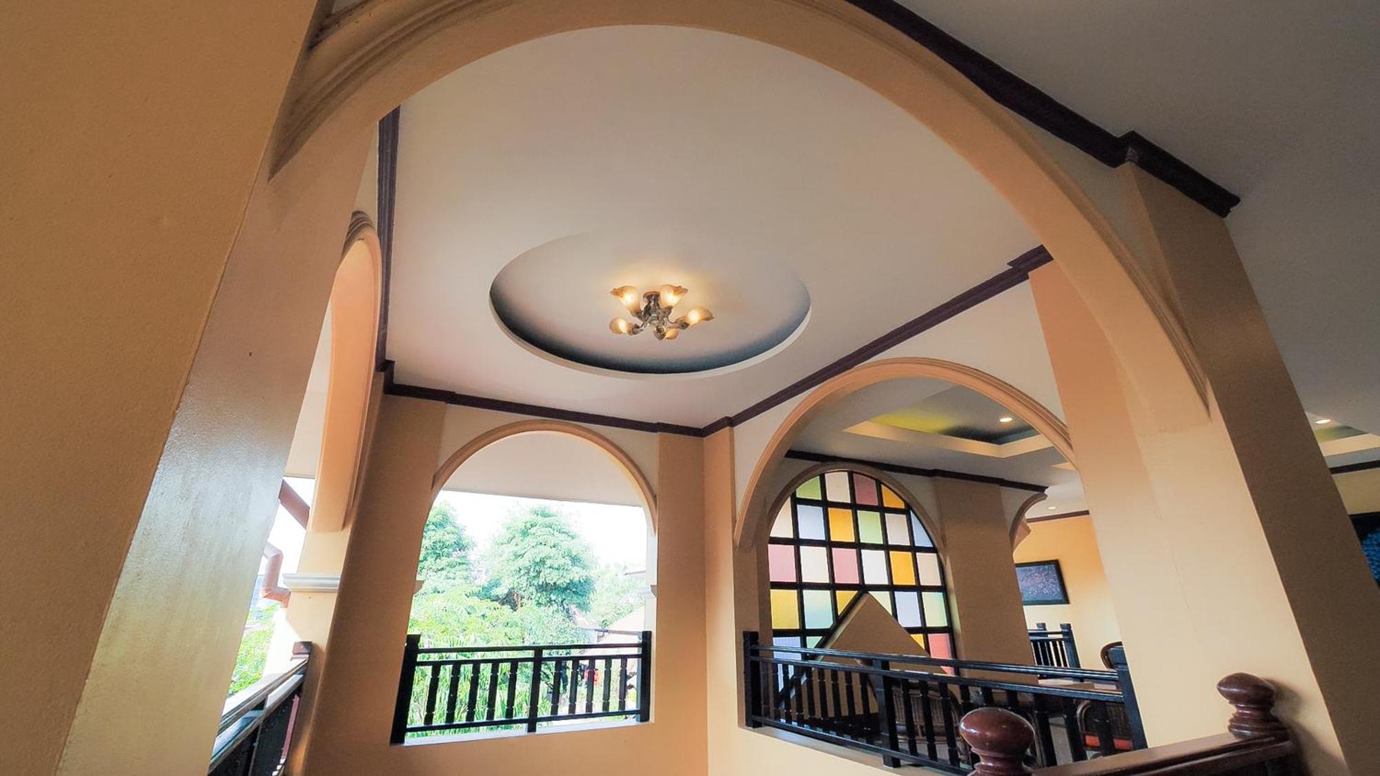 Siam Avari Hotel, Chiang Rai Exteriör bild